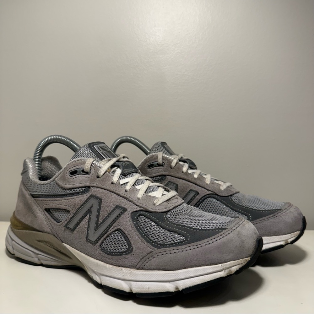 New Balance 990v4 Made in USA Grey Silver Womens Size 8.5 Athletic Suede Sneaker